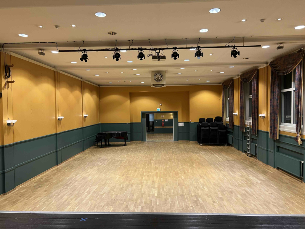 Storsalen fra scenen