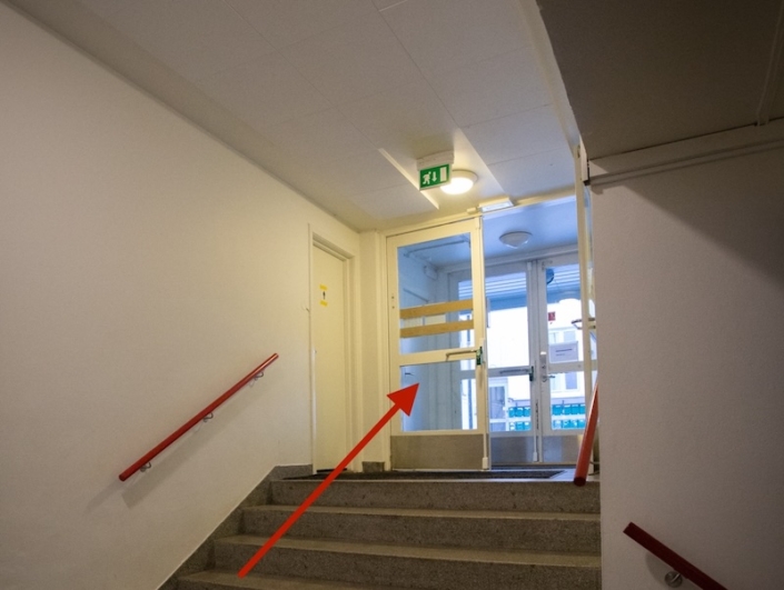 Dør til papirlager